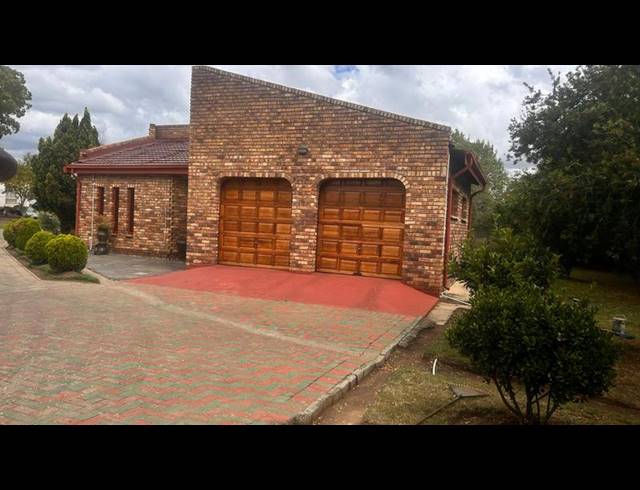 4 BEDROOM HOUSE FOR SALE IN MEYERVILLE